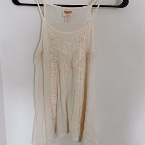 Cream embroidered flowy white tank